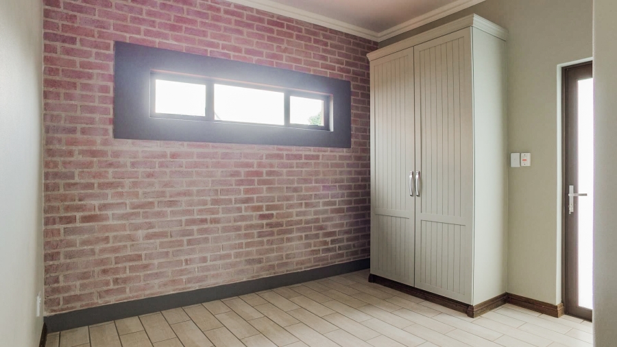 To Let 3 Bedroom Property for Rent in The Coves North West